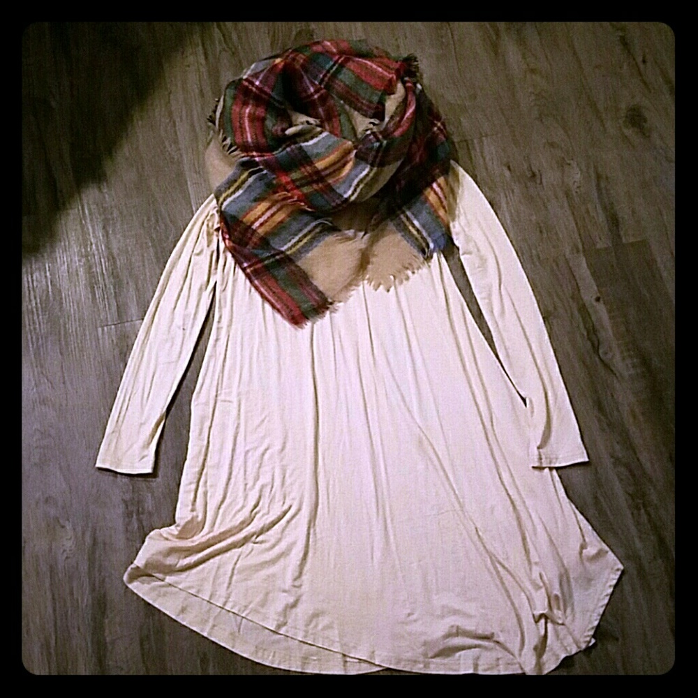 Long sleeve soft v neck dresses